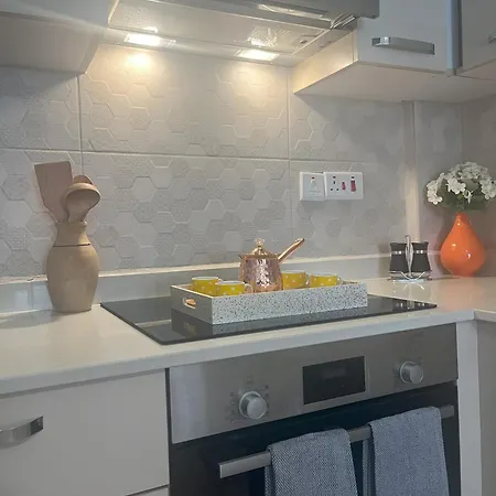 Hg Mare Apartament Kirenia