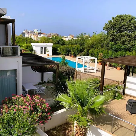 Hg Mare 公寓 凯里尼亚