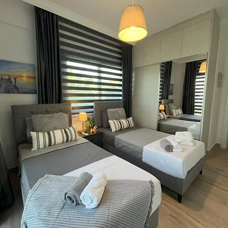 公寓 Hg Mare 凯里尼亚